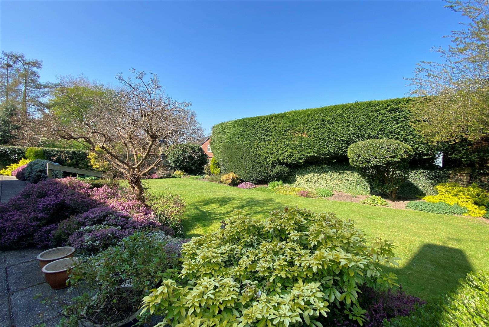 Alderlea Close (Off Love Lane), Pedmore, Stourbridge